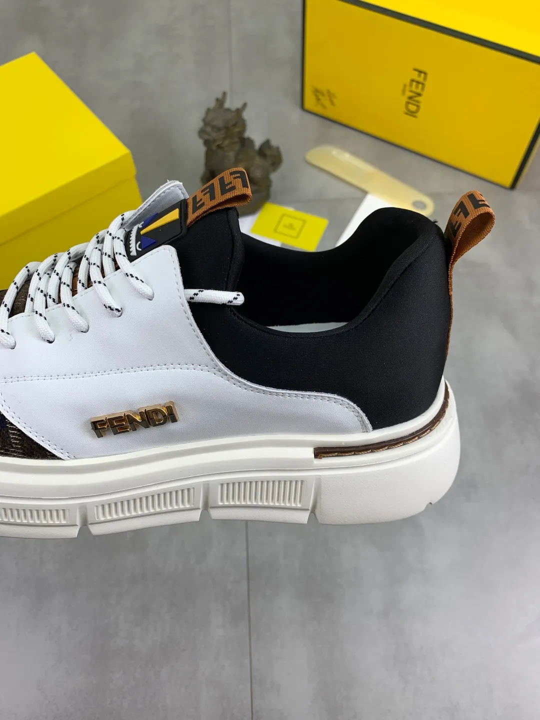 ​Men's shoes 💰P400 💰[New style] little monster 🆘 New FENDI (Fendi) new style 🕶️🕶️Simple routing effect, showing an elegant and cool driving shoe 🎬Using imported calfskin + first-layer pigskin lining🐂Excellent material🎬Detailed workmanship 🤗Comfortable foot feel➰➰. ​Pair it with any outfit to show your taste and temperament, low-key luxury ♻️Design ​simple and elegant ​noble and fashionable 🍃​Very loved and favored by trendy men 💓❤️size: 38-44 2️⃣colors available